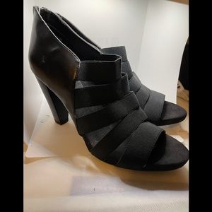 Nine & Co Black Zip Heels